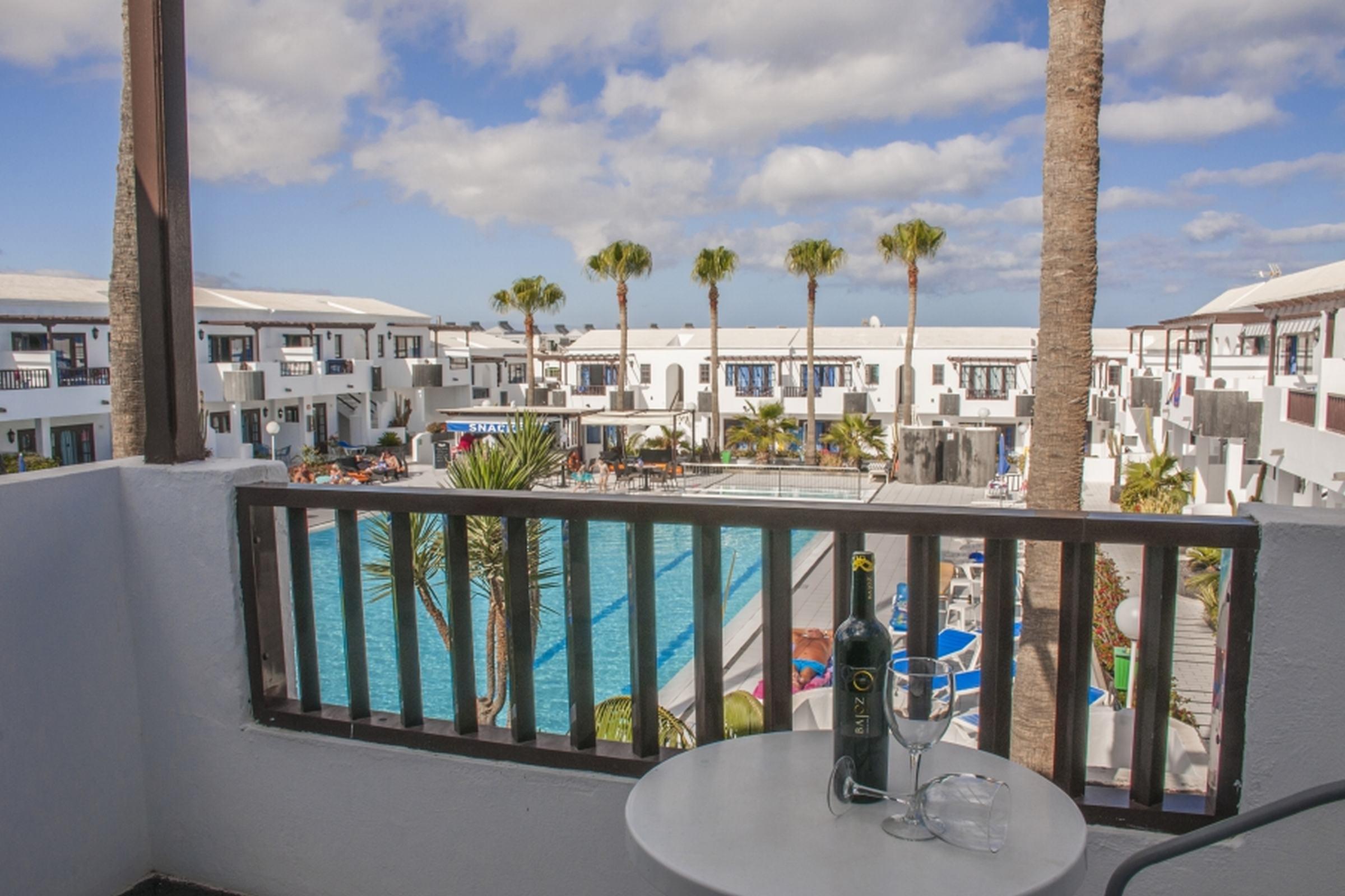 Plaza Azul Aparthotel Puerto del Carmen  Exterior photo